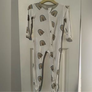 Kyte Baby 6-12 month Sage Rainbow Footie